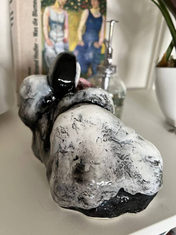 Sculpture of stone woman "Stela" Modern Ceramic Rymma Vinogradova - Subjektiv.art