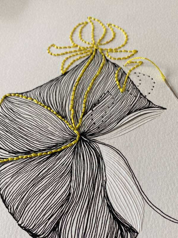 Fleur jaune Graphic, illustrative and typographic Mixed media VALERIE  DE GAULMYN  - Subjektiv.art