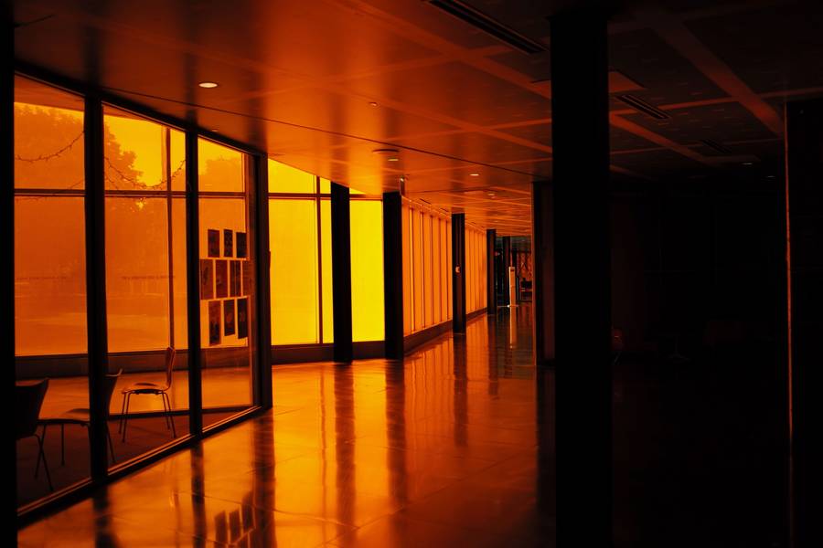 Out of office Modern Photography AYO STVDIOS - Subjektiv.art