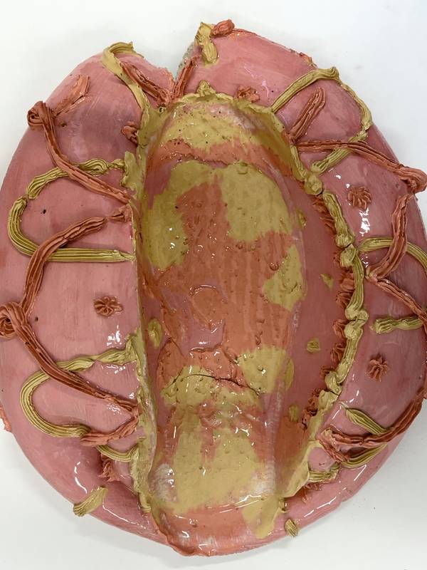 Cair na realidade 1 Surrealistic Ceramic Ana Leonor Pinto - Subjektiv.art