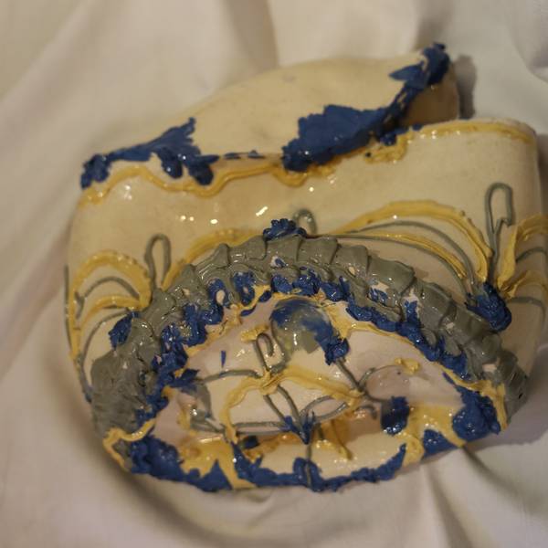 Cair na realidade 2 Surrealistic Ceramic Ana Leonor Pinto - Subjektiv.art