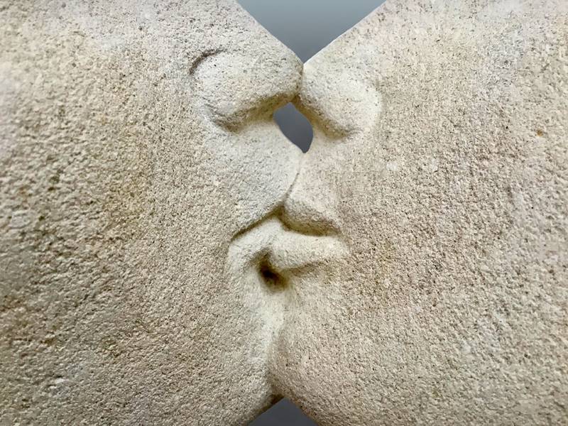 LIPS TALK Modern Sculpture Roman Kykta - Subjektiv.art