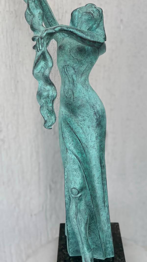 DANCE OF SOLOMEIA Modern Sculpture Roman Kykta - Subjektiv.art