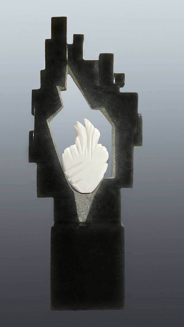 HEART OF MARIUPOL Modern Sculpture Roman Kykta - Subjektiv.art