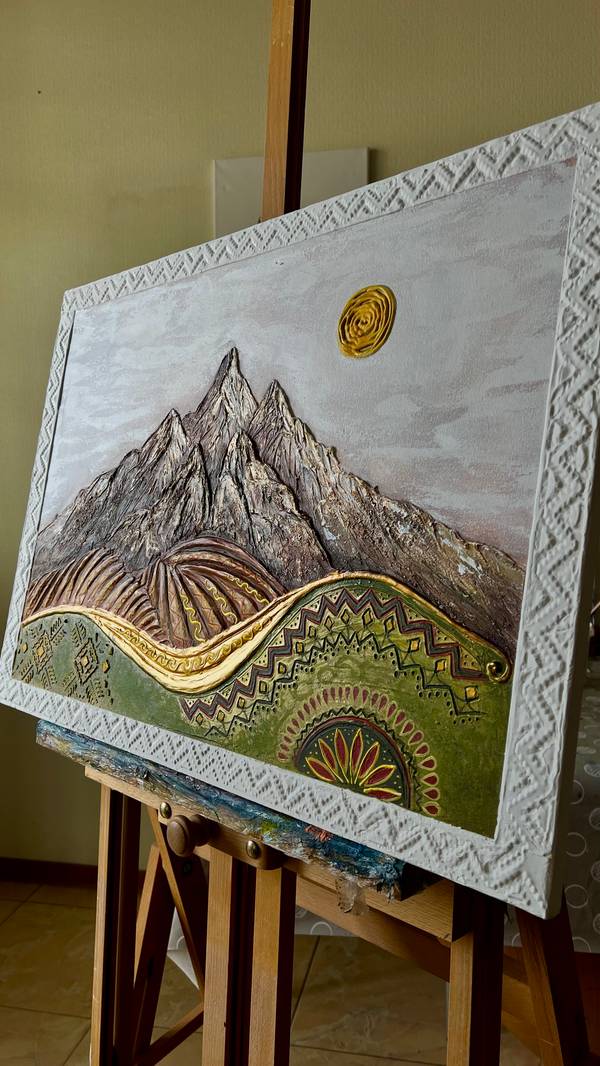 Harmony of the mountains: the language of symbols Fine Art Painting Yuliia Kiselova - Subjektiv.art