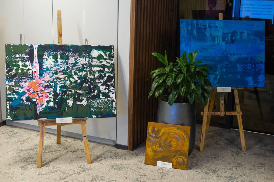 In the Embrace of Wind  Abstract Painting Olha Bosak - Subjektiv.art